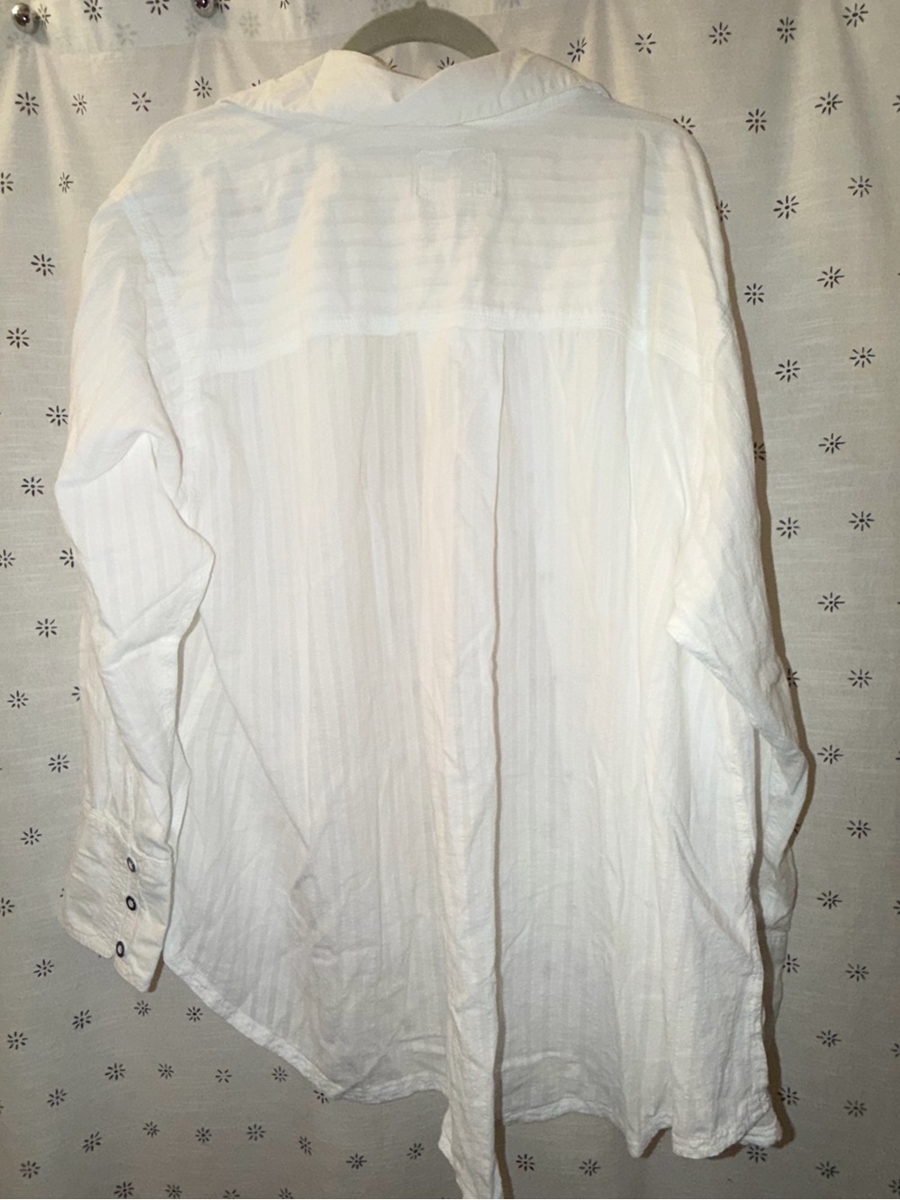 We The Free White Lightweight Button Cuff Blouse - Picture 4 of 7